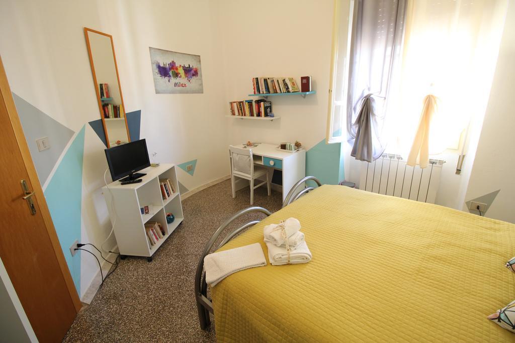 Bed 'N Books Bed and Breakfast Sassari Exteriör bild