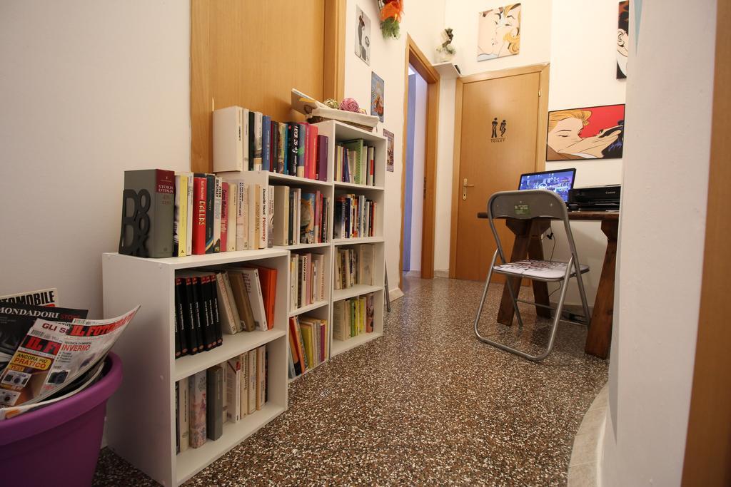Bed 'N Books Bed and Breakfast Sassari Exteriör bild