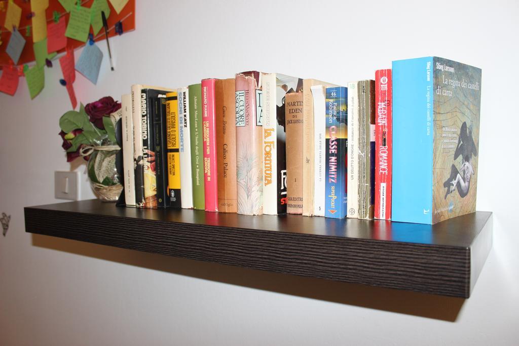 Bed 'N Books Bed and Breakfast Sassari Exteriör bild