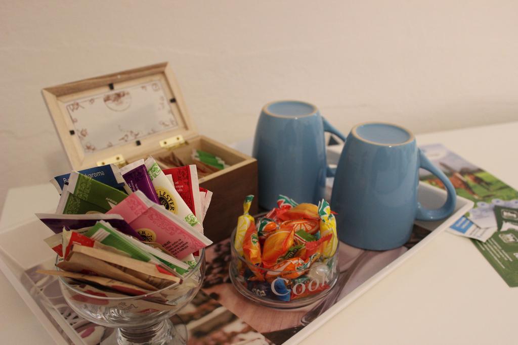 Bed 'N Books Bed and Breakfast Sassari Exteriör bild